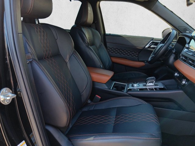 Used 2023 Mitsubishi Outlander SEL 40th Anniversary AWD/4WD image 18