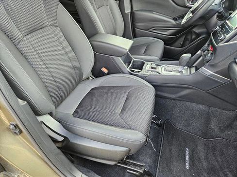 Used 2024 Subaru Forester Premium image 21