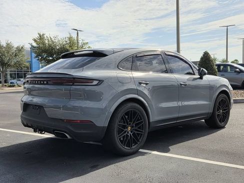 Used 2024 Porsche Cayenne Coupe AWD/4WD image 6