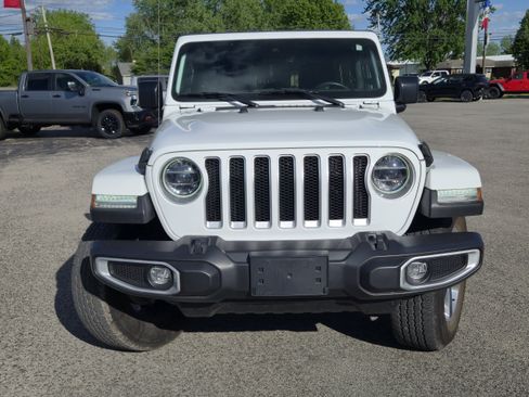 Used 2021 Jeep Wrangler Unlimited Sahara AWD/4WD image 4