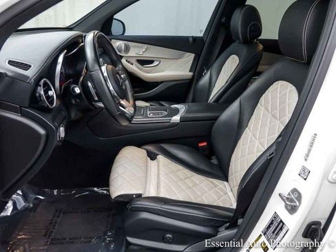 Used 2021 Mercedes-Benz GLC 300 4MATIC image 11