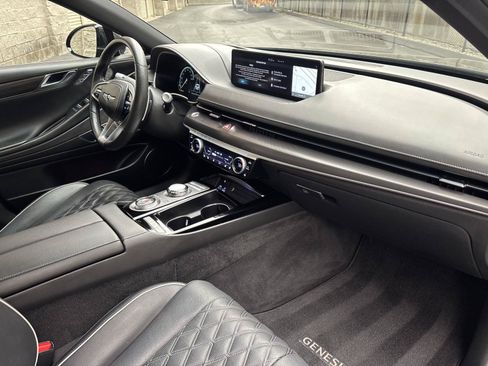 Used 2023 Genesis G80 2.5T w/ Sport Prestige Package AWD/4WD image 9