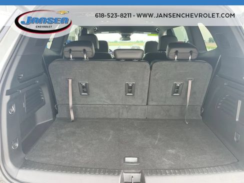 Used 2025 Buick Enclave Preferred FWD image 25