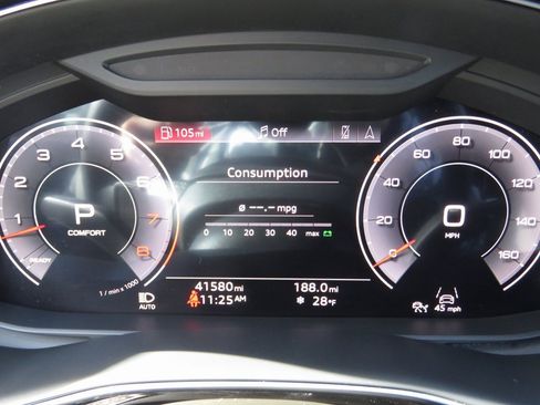 Used 2022 Audi Q8 Prestige image 21