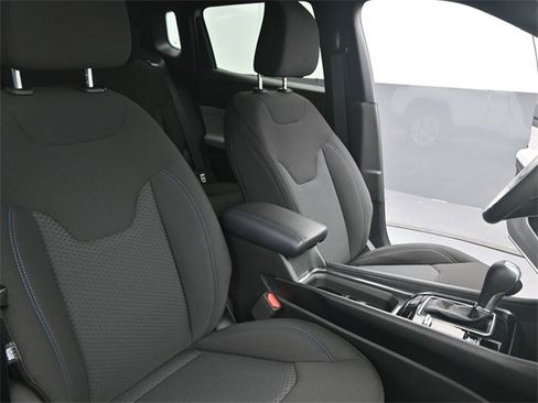 Used 2025 Jeep Compass Sport w/ Mopar Graphics Package image 13