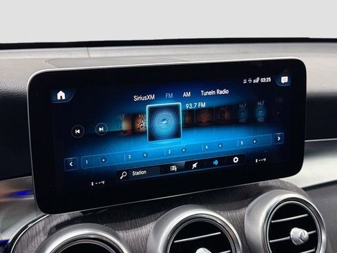 Used 2021 Mercedes-Benz GLC 300 image 31