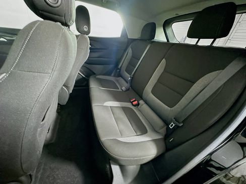 Used 2024 Chevrolet TrailBlazer LS FWD image 25