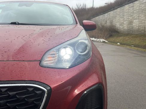 Used 2021 Kia Sportage LX image 11