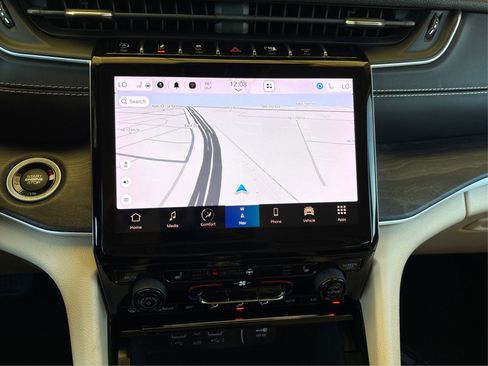 Used 2022 Jeep Grand Cherokee L Limited image 24