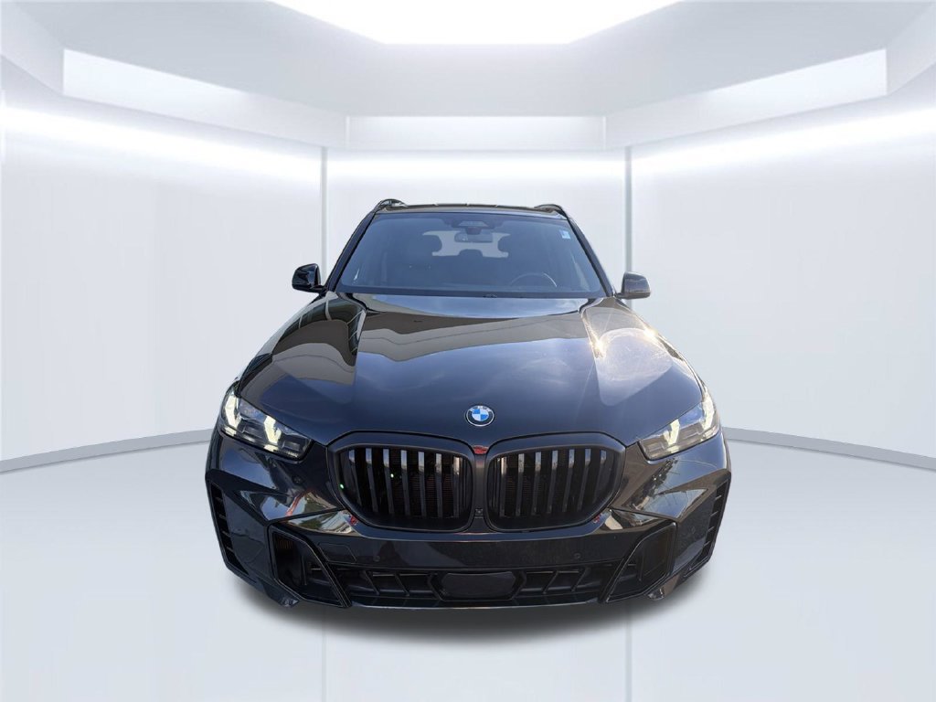 Used 2024 BMW X5 xDrive40i w/ M Sport Package AWD/4WD image 2