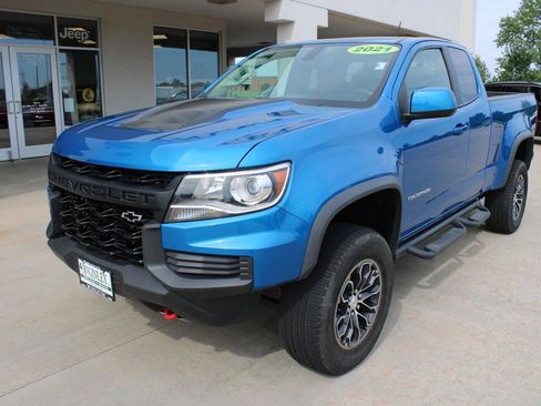 Used 2021 Chevrolet Colorado ZR2 AWD/4WD image 2