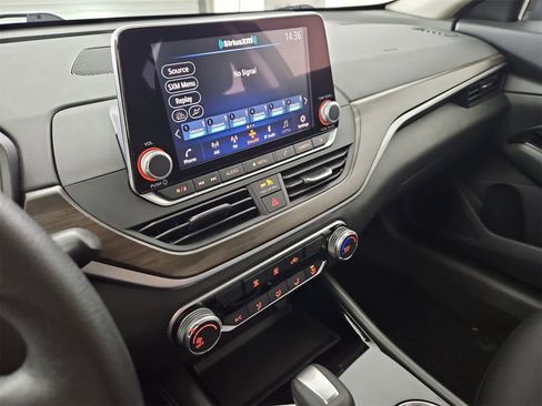 Used 2023 Nissan Altima 2.5 SV image 27