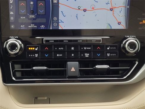 Used 2022 Toyota Highlander Platinum image 15