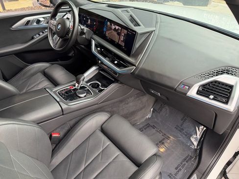 Used 2023 BMW XM image 33