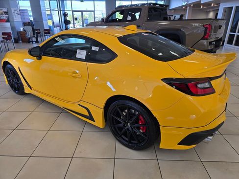 New 2026 Toyota GR86 YUZU Limited image 5