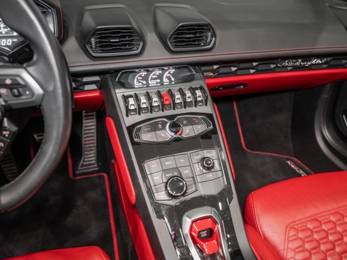 Used 2016 Lamborghini Huracan LP 610-4 image 25