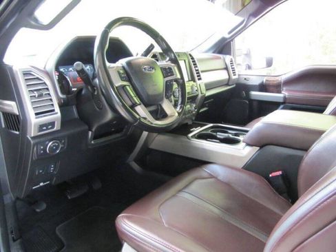 Used 2017 Ford F350 Platinum w/ Platinum Ultimate Package image 13