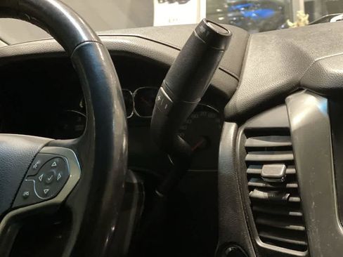 Used 2018 Chevrolet Suburban Premier image 21