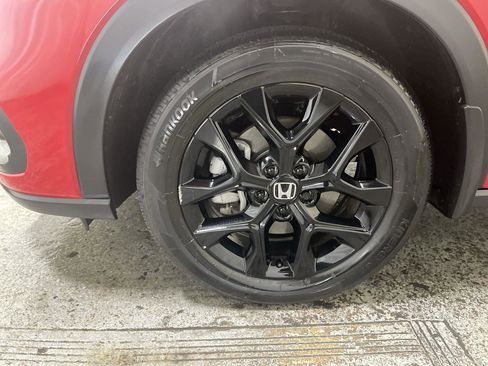 Used 2023 Honda HR-V Sport image 10