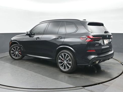 Used 2024 BMW X5 xDrive40i w/ M Sport Package image 5