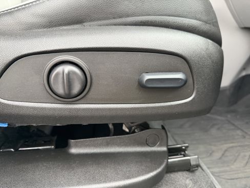 Used 2022 GMC Terrain SLT w/ Infotainment Package II image 38