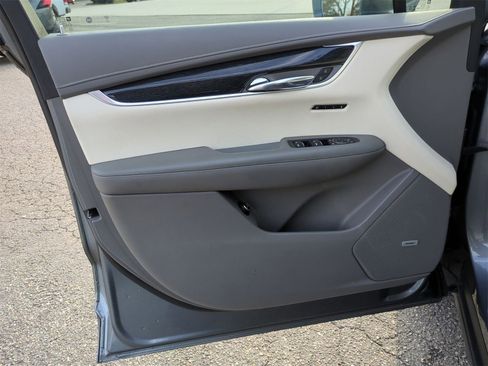 Certified 2020 Cadillac XT6 Premium Luxury image 23