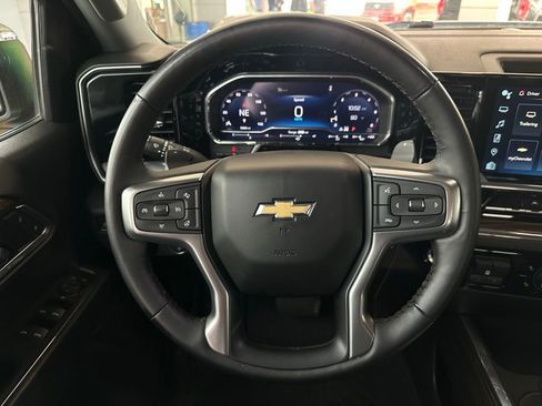Used 2024 Chevrolet Silverado 1500 LT AWD/4WD image 19