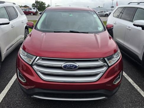 Used 2017 Ford Edge Titanium w/ Technology Package FWD image 2
