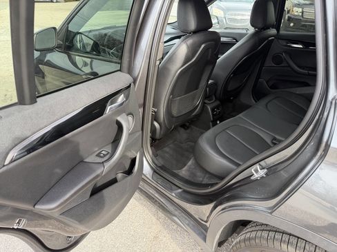 Used 2017 BMW X1 xDrive28i image 13