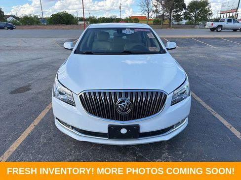 Used 2016 Buick LaCrosse image 2