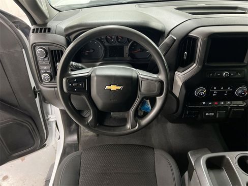 Used 2021 Chevrolet Silverado 2500 Custom w/ Custom Value Package image 19