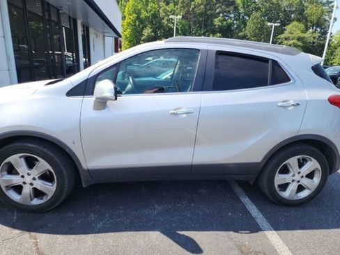 Used 2015 Buick Encore Convenience FWD image 2