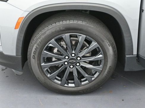 Used 2023 Chevrolet Traverse RS FWD image 31