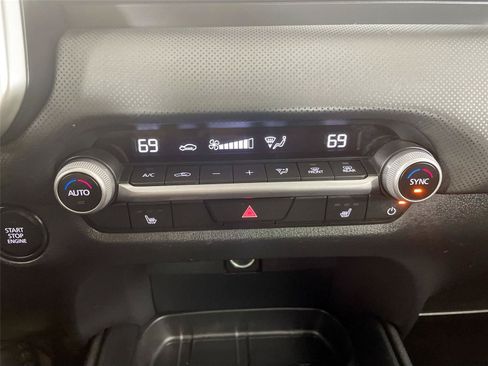 Used 2025 MAZDA CX-50 AWD 2.5 S w/ Premium Package image 9