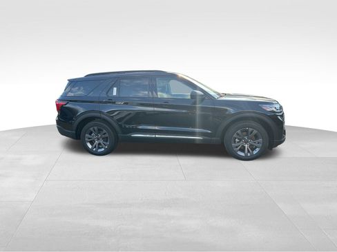 New 2025 Ford Explorer Active w/ Active Comfort Package image 6