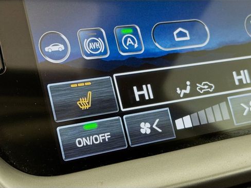 Used 2025 Subaru Outback Premium image 20