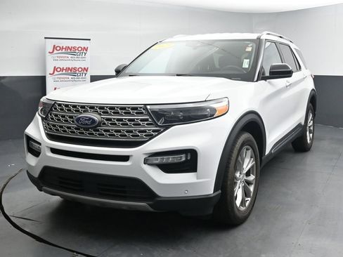 Used 2023 Ford Explorer Limited AWD/4WD image 4