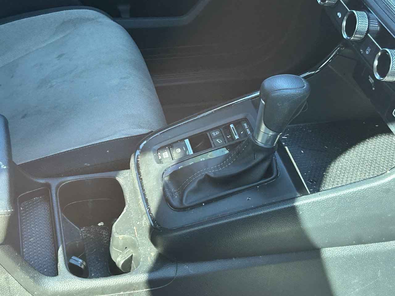 Used 2025 Honda CR-V LX image 11