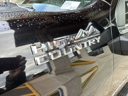 Used 2022 Chevrolet Silverado 3500 High Country image 9