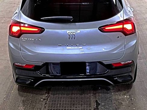 Used 2024 Buick Encore GX Sport Touring image 8