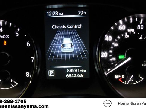 Used 2016 Nissan Rogue SV w/ SV Moonroof Package FWD image 8