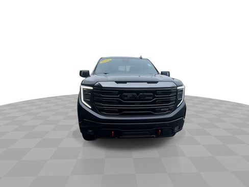 Used 2024 GMC Sierra 1500 AT4 w/ Technology Package AWD/4WD image 3