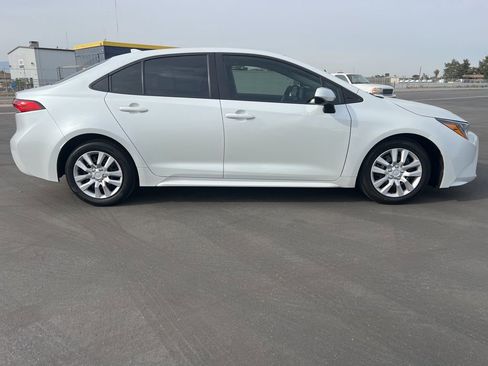 Used 2024 Toyota Corolla LE image 4