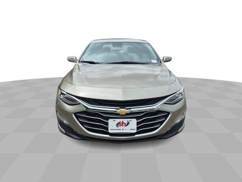 Used 2024 Chevrolet Malibu LT FWD image 3