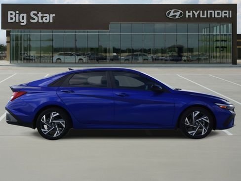 Certified 2025 Hyundai Elantra Sport image 5