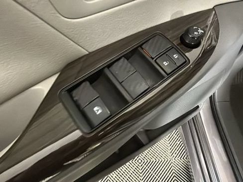 Used 2020 Toyota Sienna XLE FWD image 10