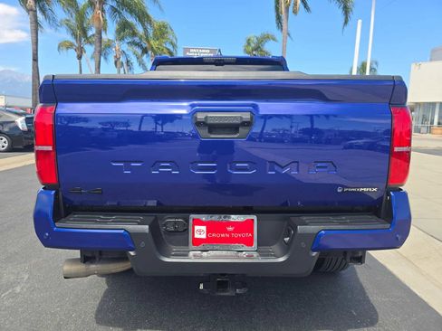 Certified 2025 Toyota Tacoma TRD Sport w/ TRD Sport Premium Package AWD/4WD image 16