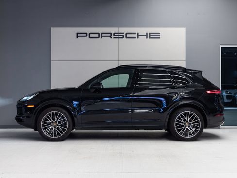 Certified 2023 Porsche Cayenne AWD/4WD image 2