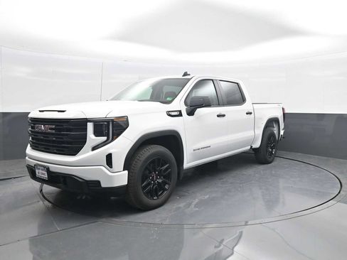 Used 2026 GMC Sierra 1500 Pro w/ Graphite Edition AWD/4WD image 4
