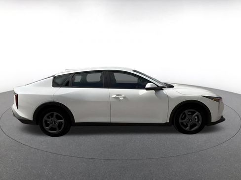 Used 2025 Kia K4 FWD image 15